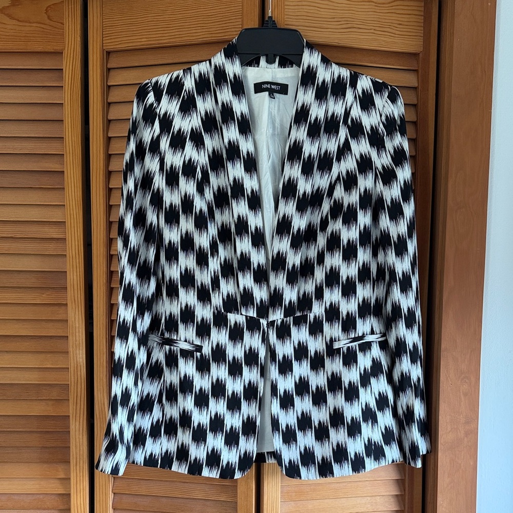 Nine West Black and White Geometric Blazer